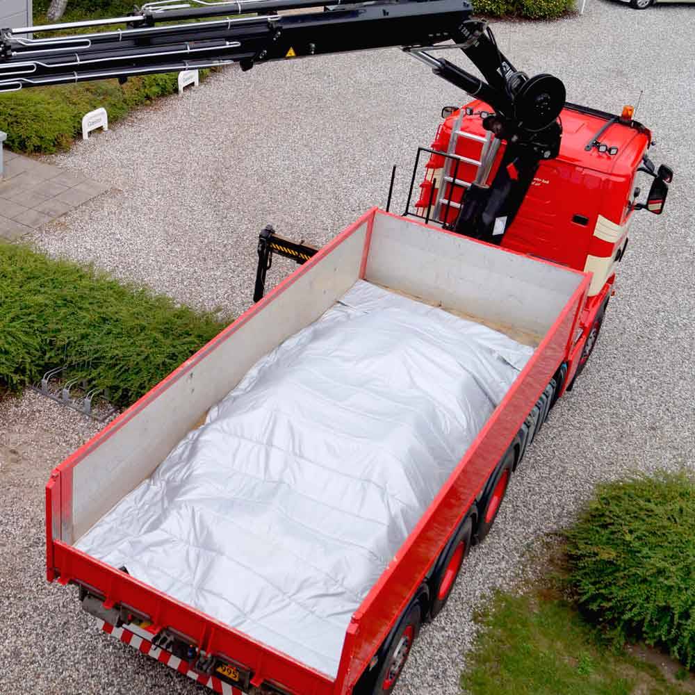 Maintain temperature with thermal asphalt duvets