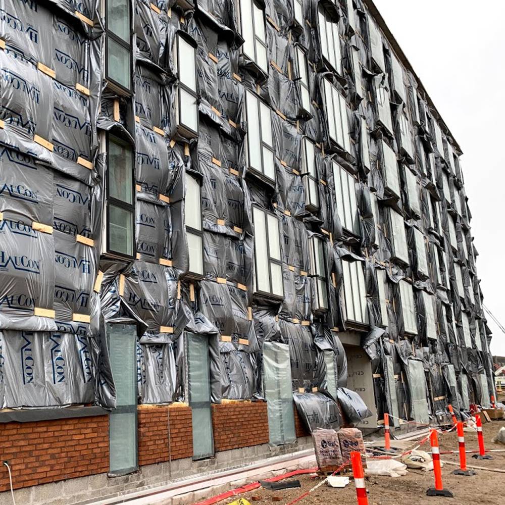 Thermal winter mats protectis the concrete work against sun, wind, rain and frost